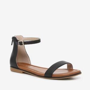 Women’s Kelly and Katie Nymie Sandal Size 9 Black Strap Sandal New without Tag